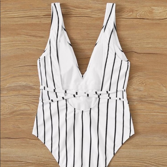 Striped tie waist one piece NWOT - Picture 2 of 3